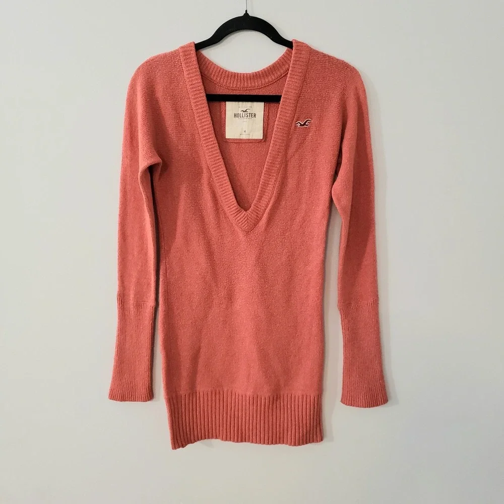 Vintage Hollister Y2K Sweater Medium V-Neck Xtra Long Sleeves Deep V Preppy Fall